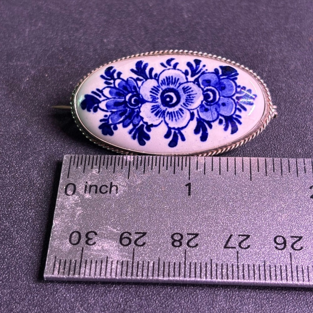 VTG Delfts Holland Silver Hand Painted Blue Floral Porcelain Brooch Oval SS2 - Picture 6 of 9